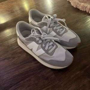 New Balance 237 Size 10 Womens